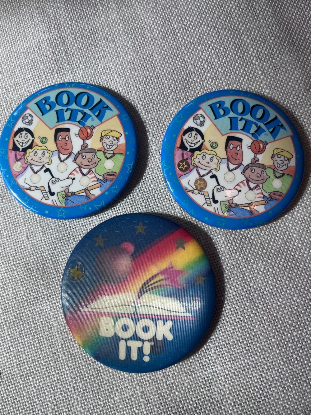 Vintage Book It! Pinback Button Set of 3 Reading Program School Promo Pins '90s